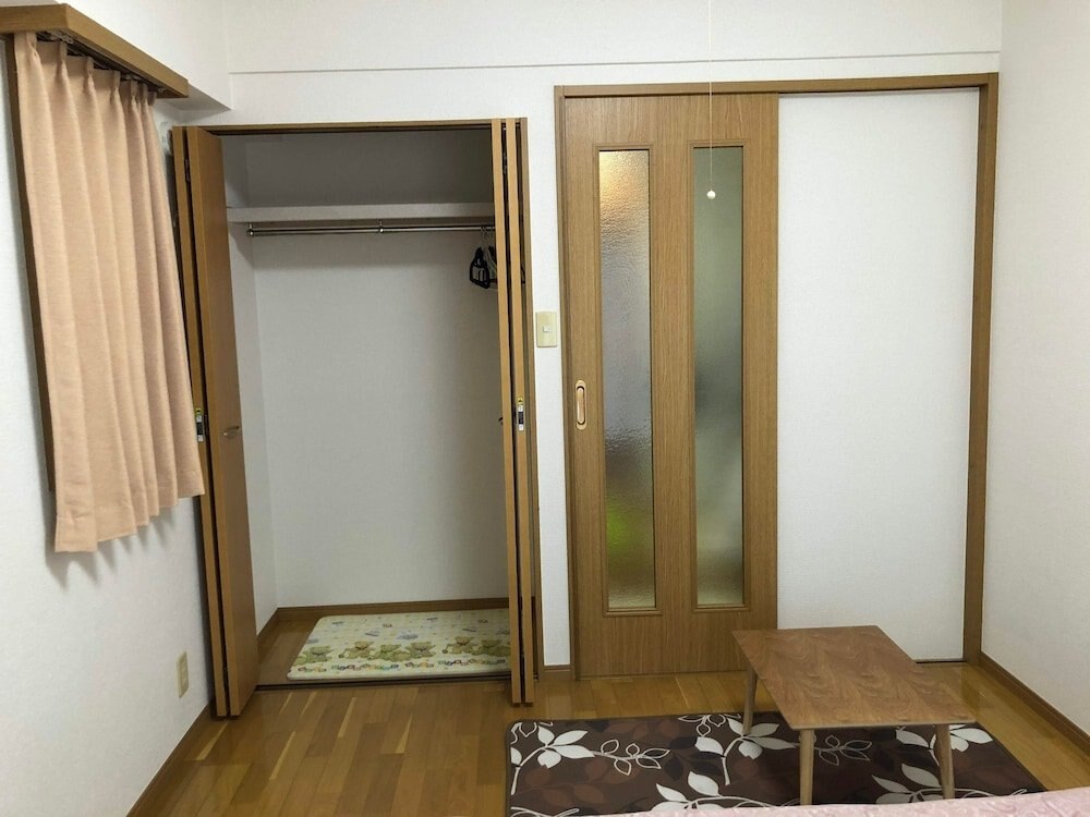 Tokyo Shinhouse-Kotake Mukaihara - Tap to explore photos