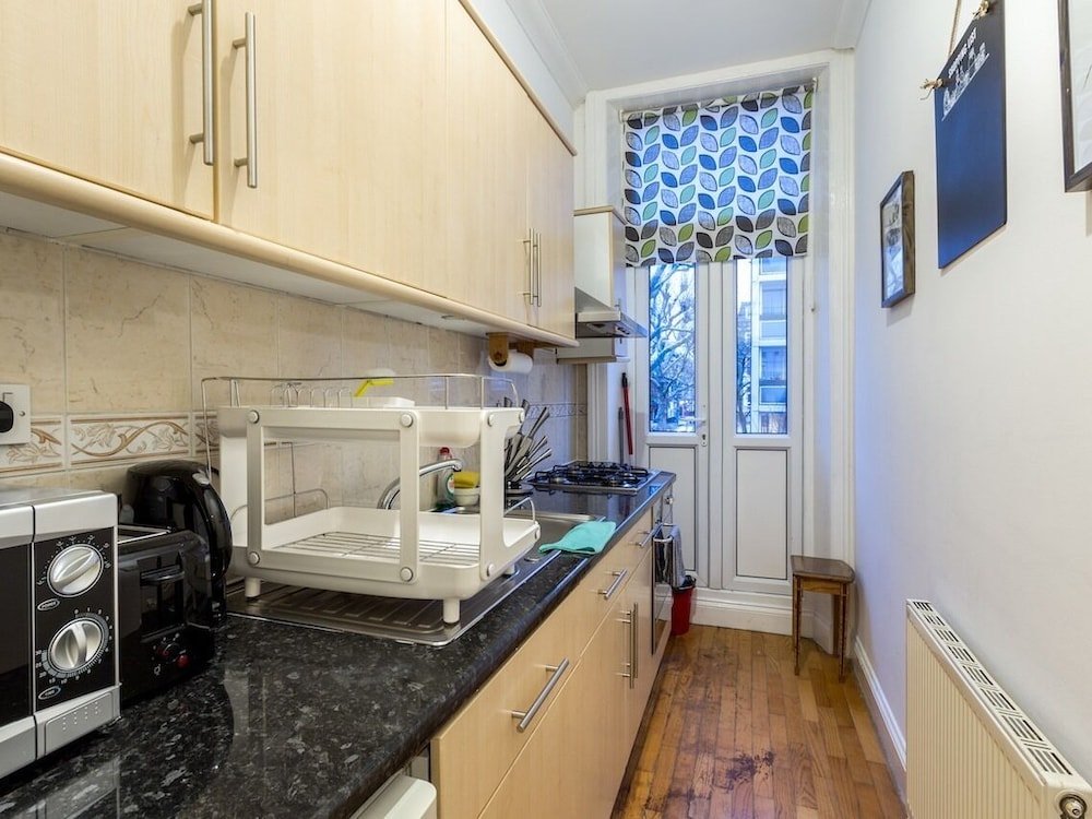 Spacious Centrally Located One Bed - Tap to explore photos