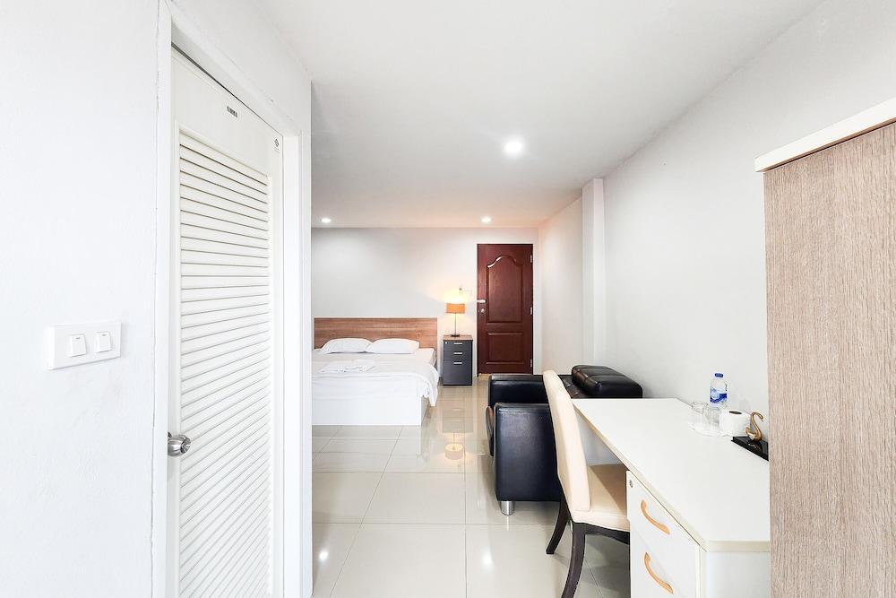 Freesia Guesthouse Suvarnabhumi Room Type - Superior Room