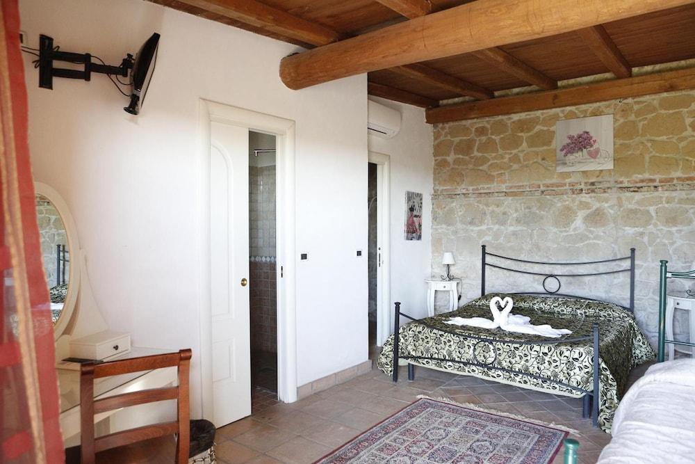 Agriturismo Il Borgo Room Type - Classic Quadruple Room