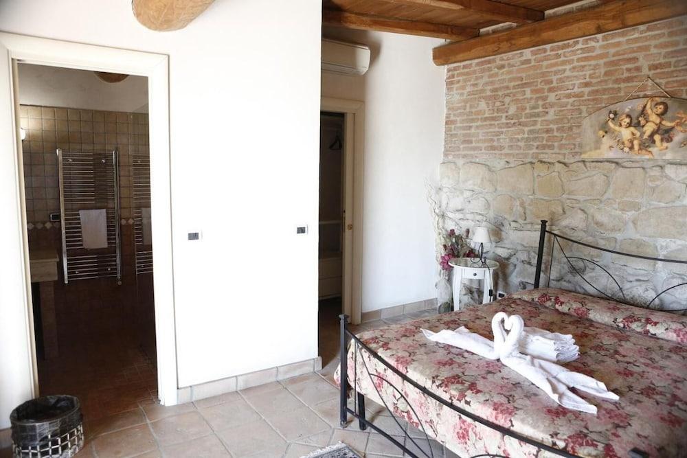 Agriturismo Il Borgo Room Type - Classic Triple Room