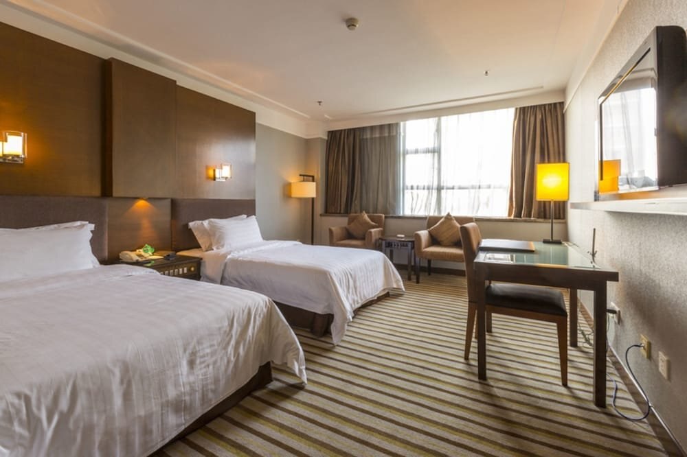 Poly Hotel Room Type - Superior Twin Room