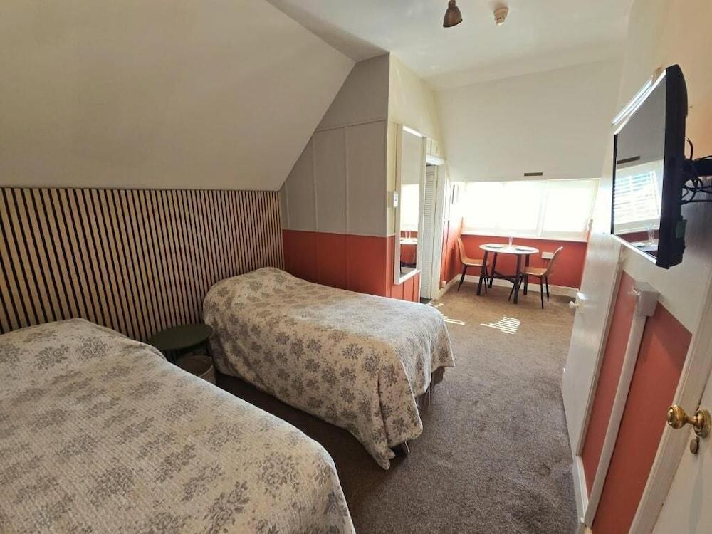 Glendevon House Hotel Room Type - Twin Room