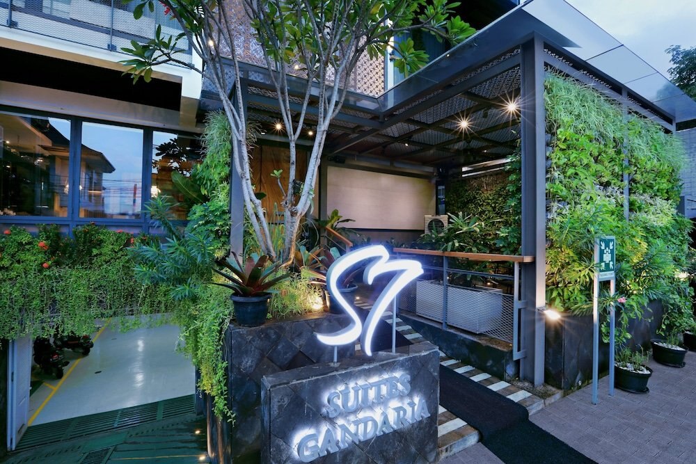S7 Suites Gandaria - Tap to explore photos