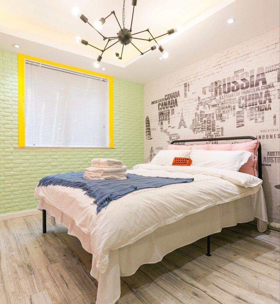 Henry's Apartment- Taikang Road - Tap to explore photos