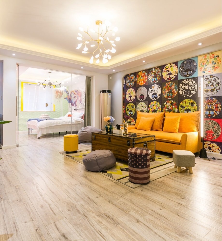 Henry's Apartment- Taikang Road - Tap to explore photos