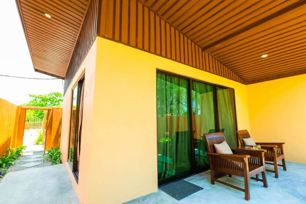 Coconut Beach Villa Langkawi - Tap to explore photos