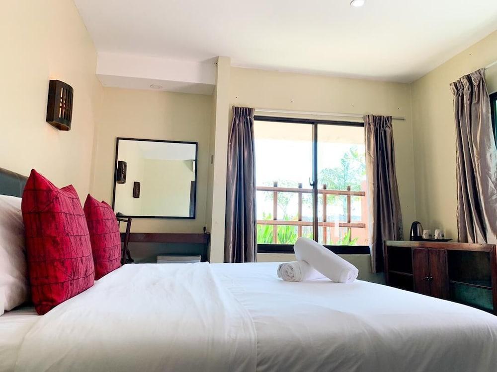 Coconut Beach Villa Langkawi Room Type - Pool Private Villa - Semi Open-Air Bathroom - Shared pool