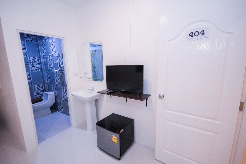 U-need Guesthouse - Tap to explore photos
