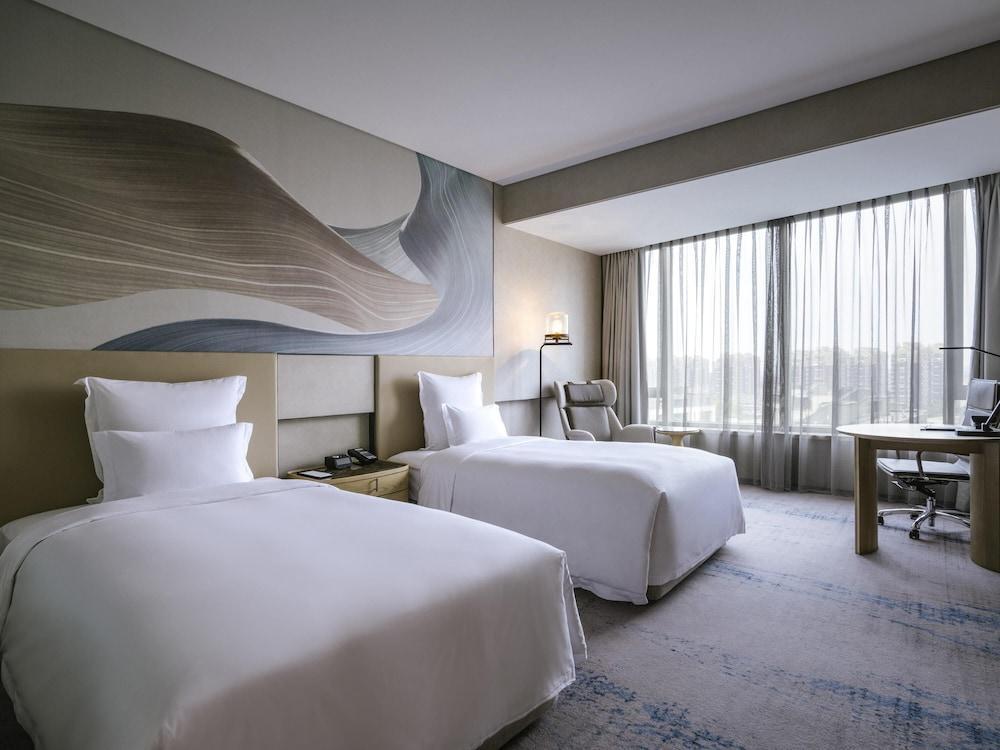Pullman Shanghai Qingpu Excellence Room Type - Deluxe Room, 2 Twin Beds (High Floor)