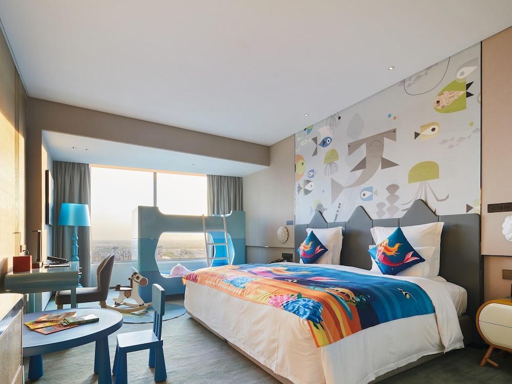Pullman Shanghai Qingpu Excellence Room Type - Family Room, 1 King Bed, City View (Premium)