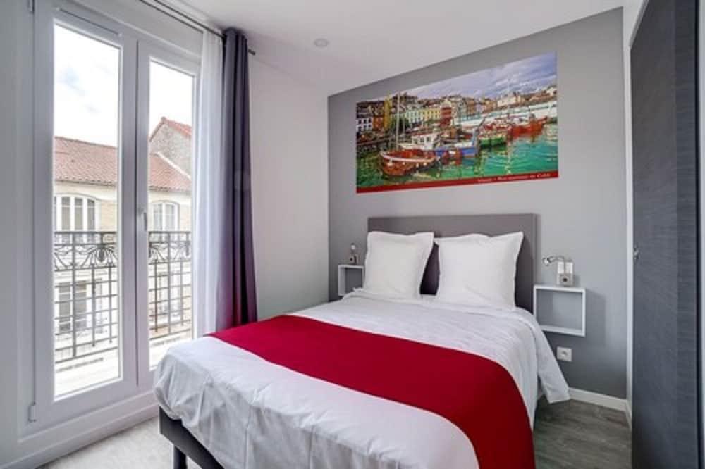 Paris hôtel Room Type - Standard Double Room, 1 Queen Bed, Mobility Accessible, Non Smoking