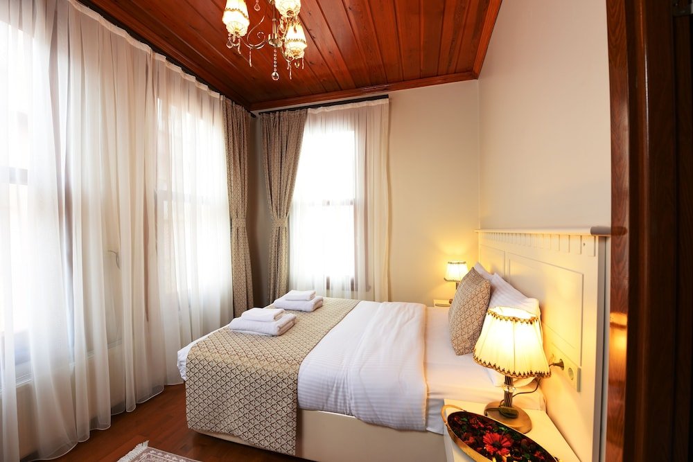 Elyka Hotel Room Type - Standard Double or Twin Room
