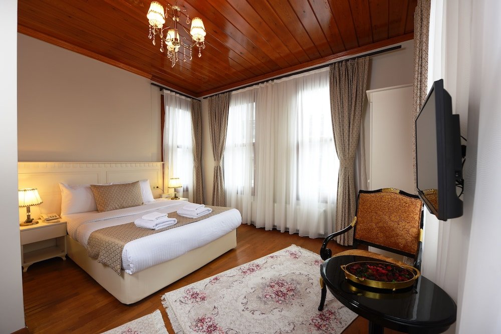 Elyka Hotel Room Type - Standard Triple Room