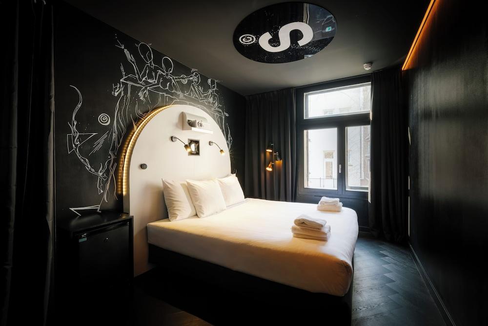 SUPPER Hotel Room Type - 'Le Noir' by SUPPER