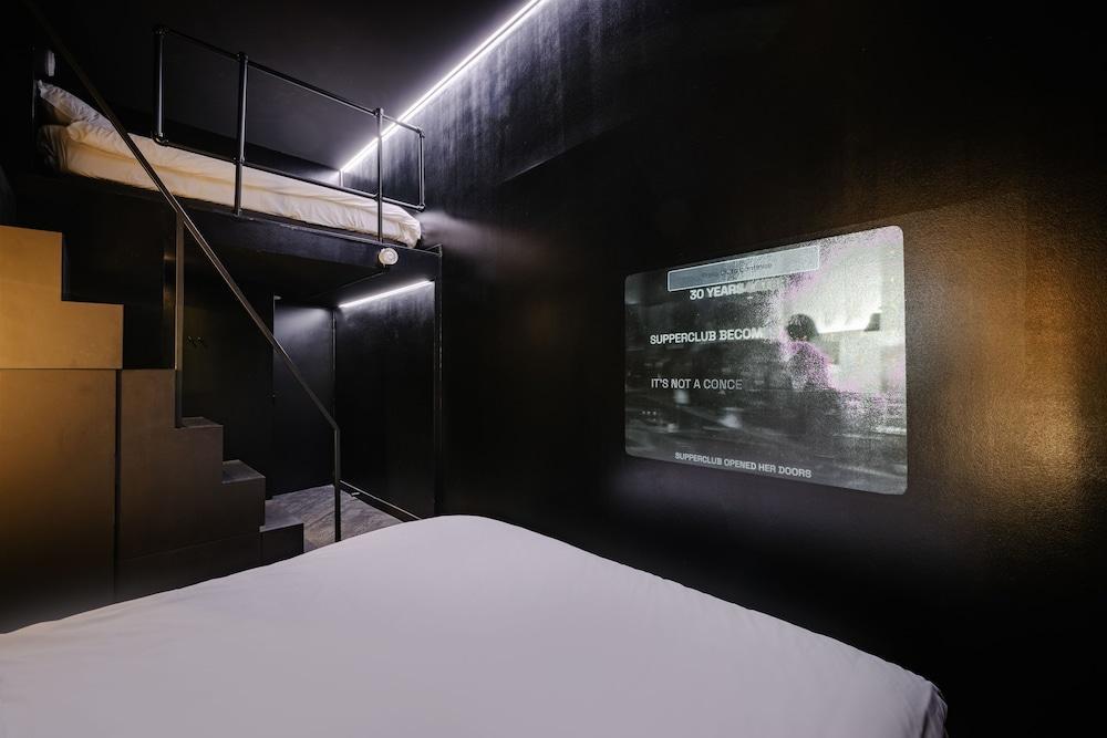 SUPPER Hotel Room Type - 'Le Noir' Friends by SUPPER SUPPER Hotel Room Type - 'Le Noir' Friends by SUPPER