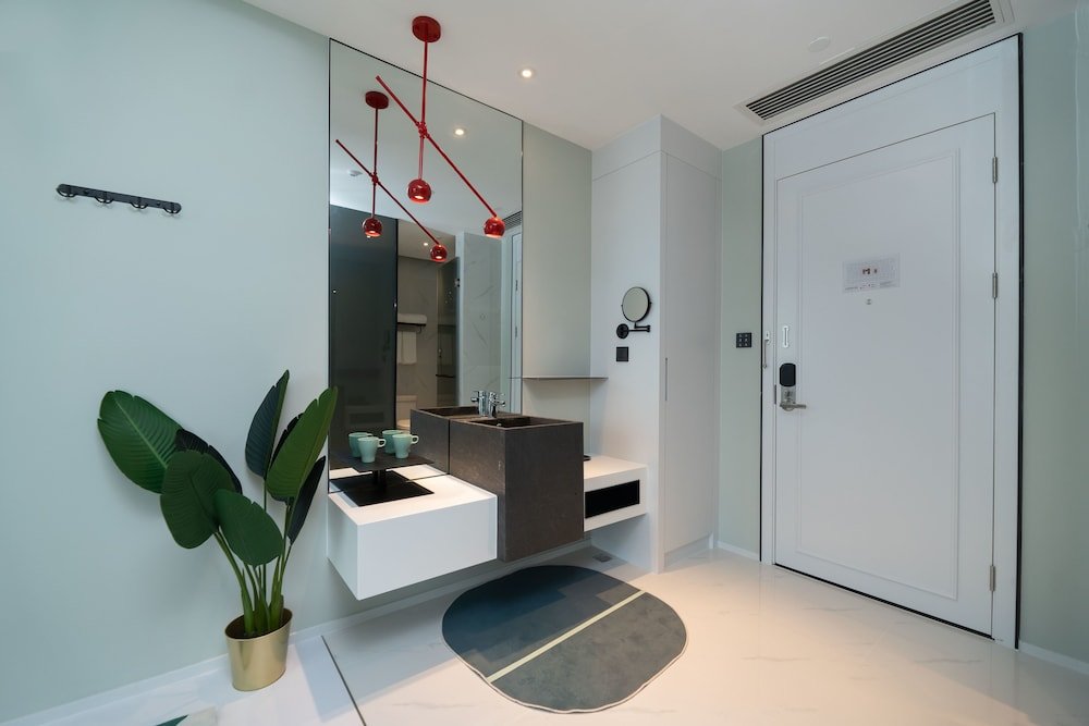 Zhongjian Rui Beiting hotel apartment - Tap to explore photos