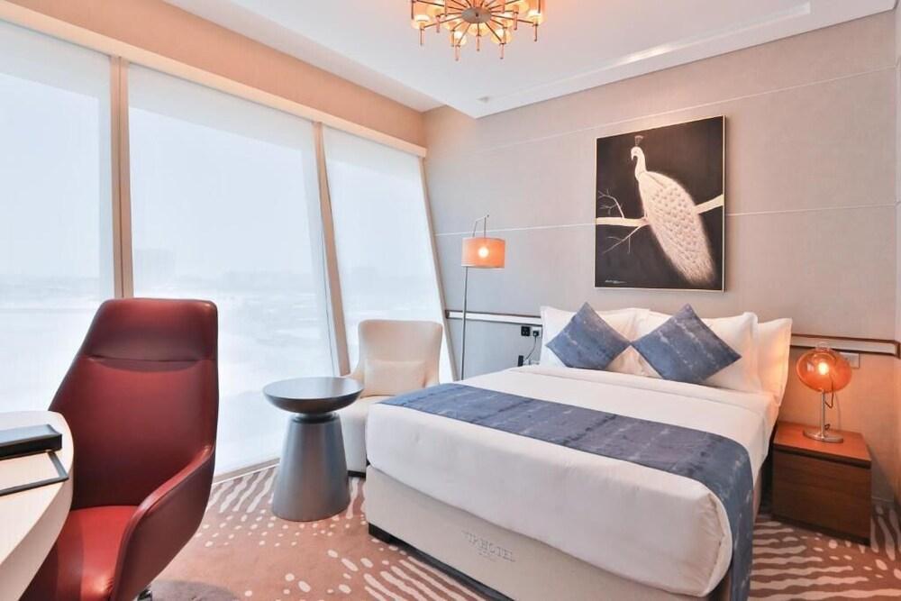 VIP Hotel Room Type - Standard Room, 1 Queen Bed, City View