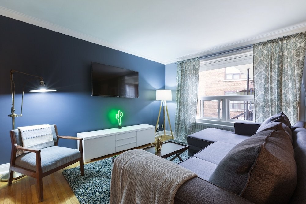 Spacious Apartment in Forest Hill (Free Parking)