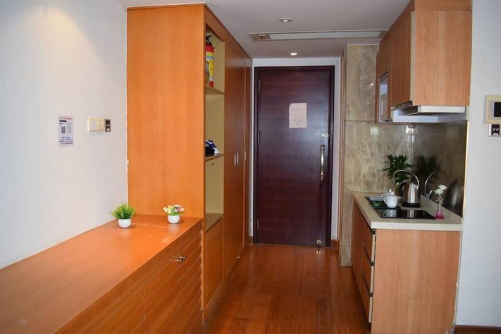 Lingnaying Business Apartment - Tap to explore photos