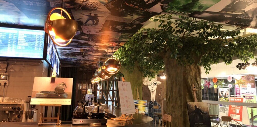 Fansi Movie Hotel Zhongda Branch - Tap to explore photos