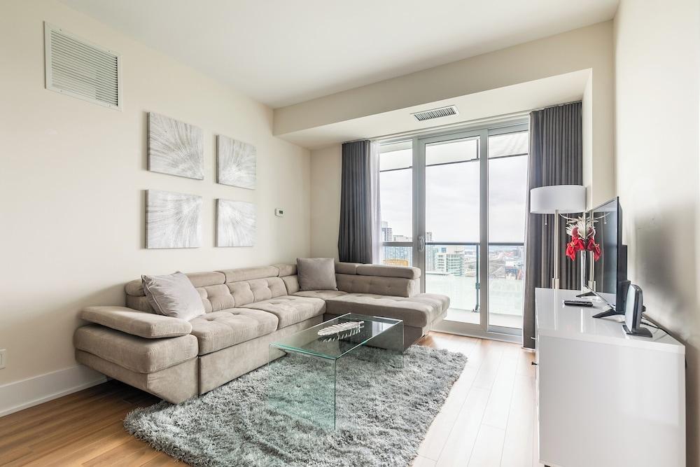 Modern Downtown Apartments Room Type - Executive Apartment, 2 Bedrooms, 2 Bathrooms