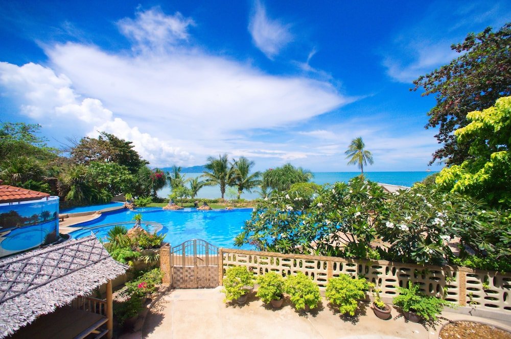 Samui Art Villa - Tap to explore photos