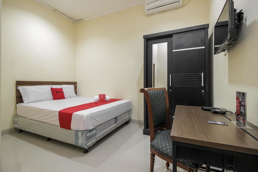 RedDoorz @ Meruya 2 Room Type - Double Room