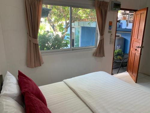 D Heart Homestay Room Type - Double Room with Garden View