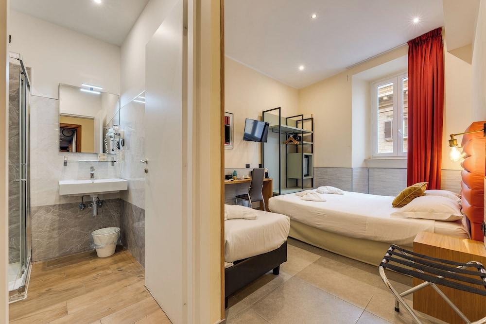 Seven Room Type - Classic Triple Room