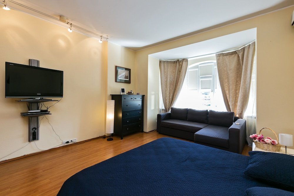GM Apartment 1 Volkonskiy 15 - Tap to explore photos