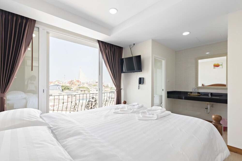 Royale 8 Ville Room Type - Deluxe Double Bed