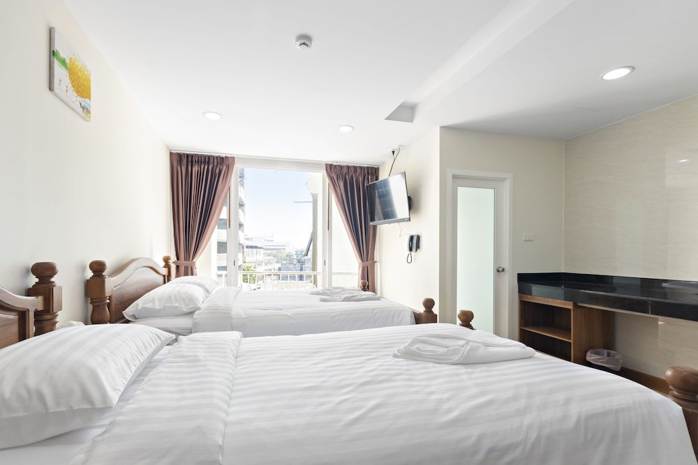 Royale 8 Ville Room Type - Triple Room