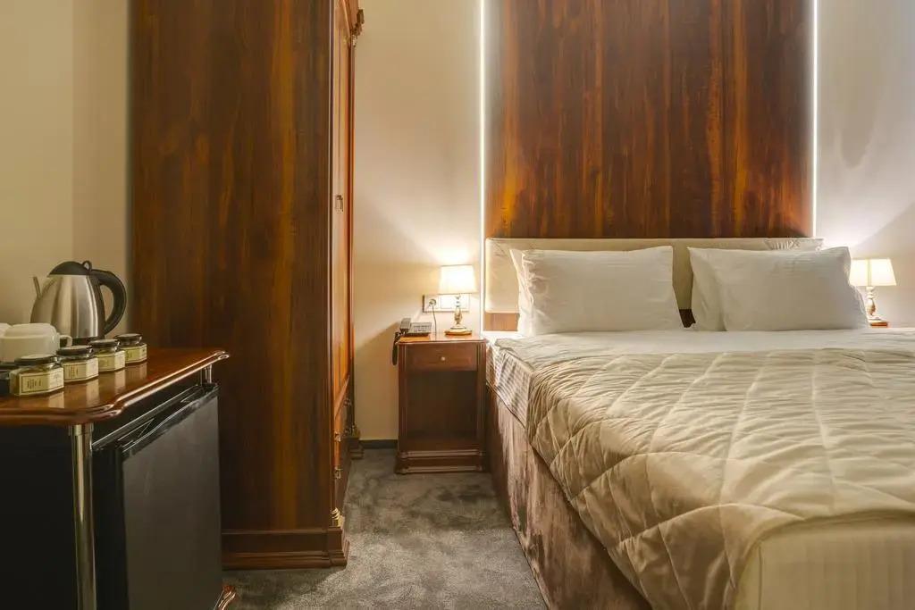 Viewpoint Hotel Room Type - Standard Double room full double bed