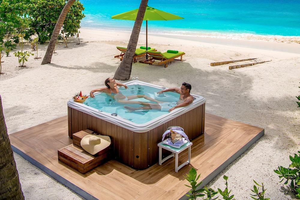 Emerald Maldives Resort & Spa-Deluxe All Inclusive Room Type - Jacuzzi Beach Villa