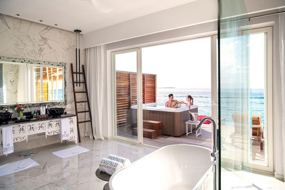 Emerald Maldives Resort & Spa-Deluxe All Inclusive Room Type - Jacuzzi Water Villa
