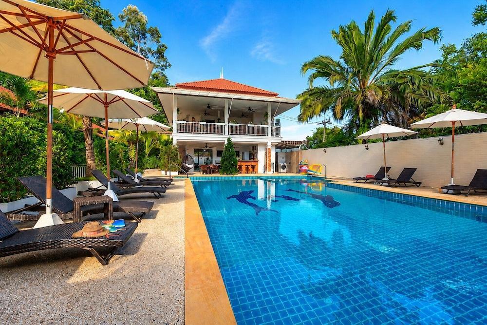 Lux Family Villas