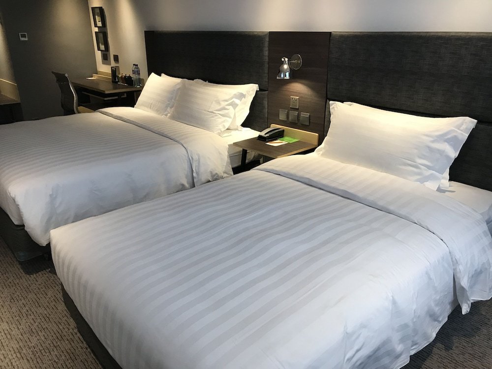 Camlux Hotel - Tap to explore photos
