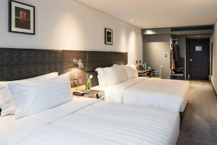 Camlux Hotel - Tap to explore photos