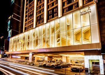 Oasis Avenue – A GDH Hotel - Tap to explore photos