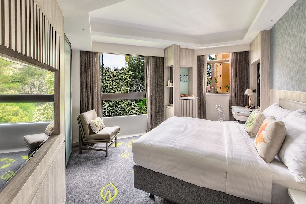 Stanford Hillview Hotel - Tap to explore photos