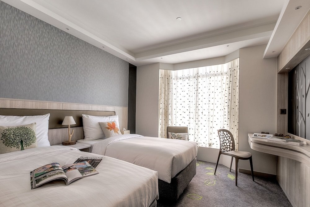 Stanford Hillview Hotel Room Type - Pine Room