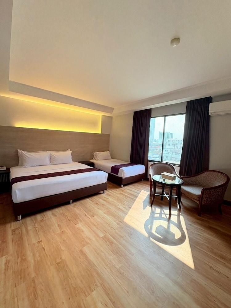 Atrium Boutique Hotel Room Type - Family Room