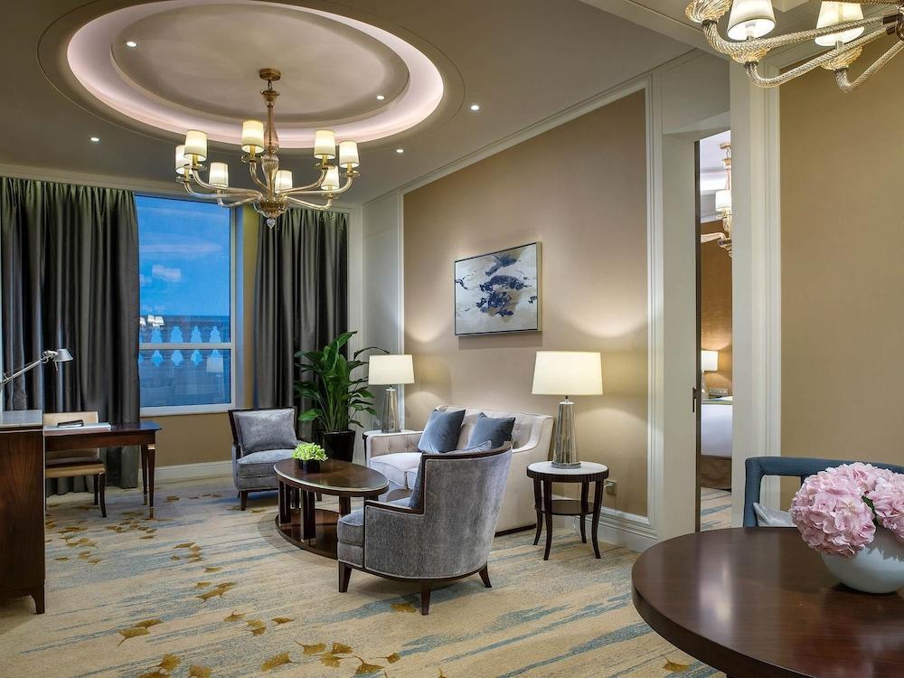 Sofitel Shanghai Hongqiao Room Type - Club Suite, 1 King Bed, Club Lounge Access (Prestige)