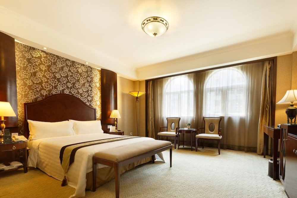 Grand Palace Hotel Room Type - Deluxe Executive Room