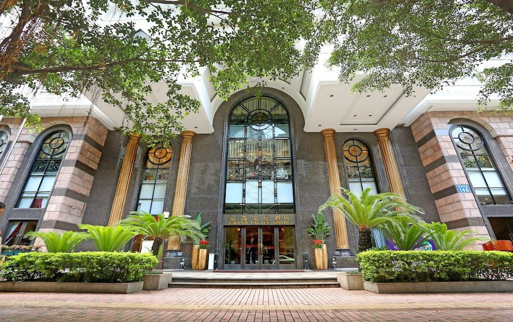 Grand Palace Hotel - Tap to explore photos
