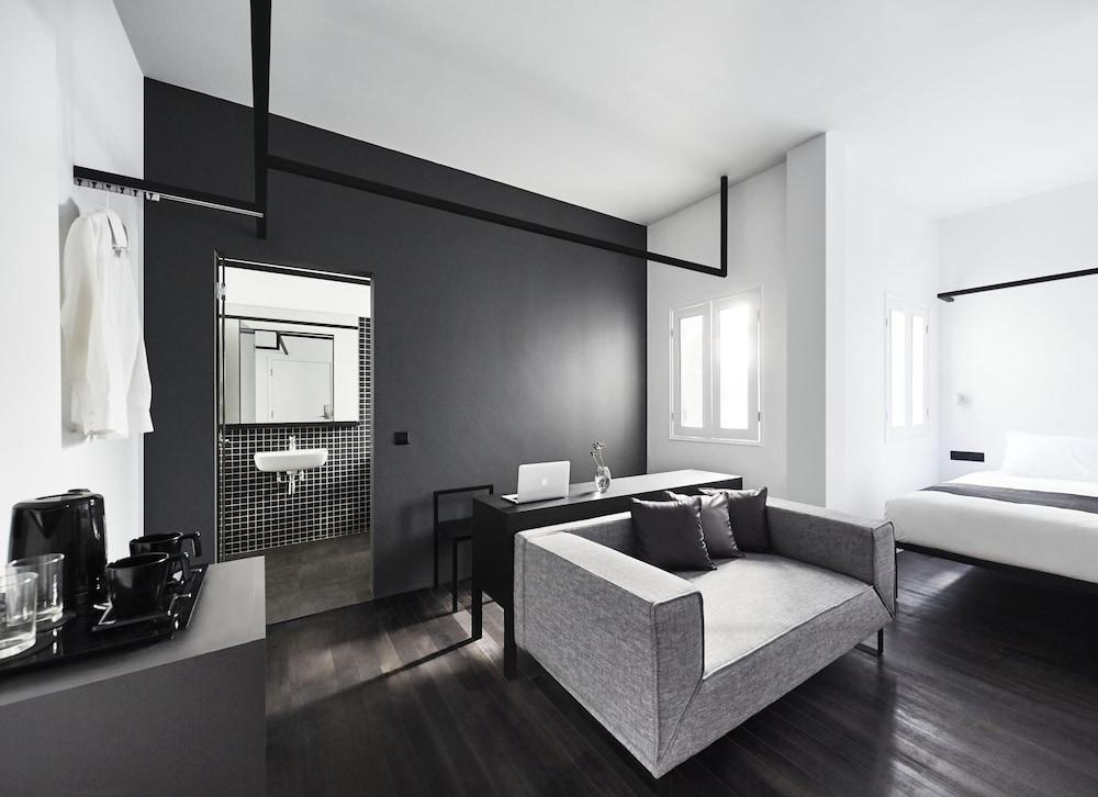 Hotel Mono Room Type - Studio Plus