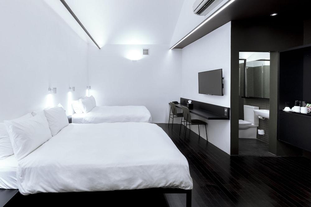 Hotel Mono Room Type - Family Room