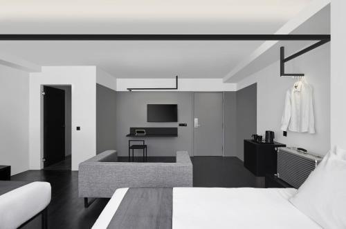 Hotel Mono Room Type - Deluxe Family Room Hotel Mono Room Type - Deluxe Family Room