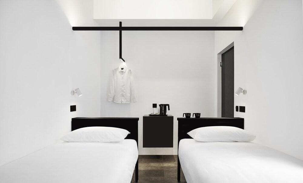 Hotel Mono Room Type - Twin